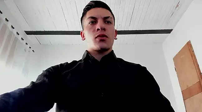 Snapshot of aquiles_51 chatting on 02.26.25 aquiles 51 online show from 02.26.25