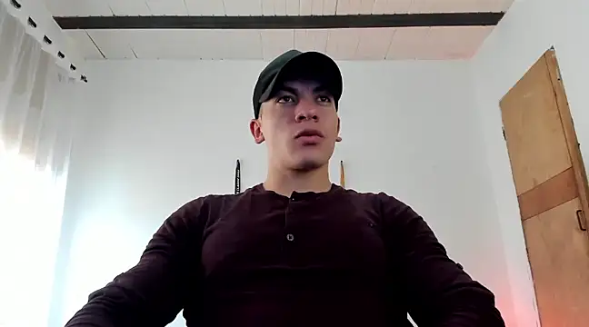 Snapshot of aquiles_51 chatting on 03.20.25 aquiles 51 online show from 03.20.25