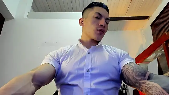 Snapshot of aquiles_51 chatting on 11.03.25 aquiles 51 online show from 11.03.25