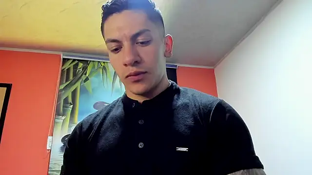 Snapshot of aquiles_51 chatting on 11.25.25 aquiles 51 online show from 11.25.25