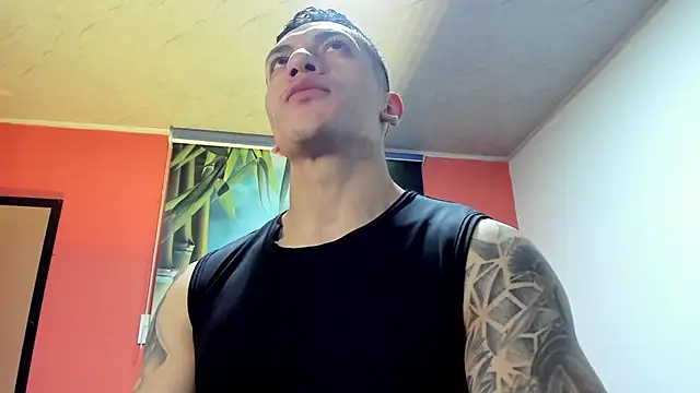 Snapshot of aquiles_51 chatting on 11.26.25 aquiles 51 online show from 11.26.25