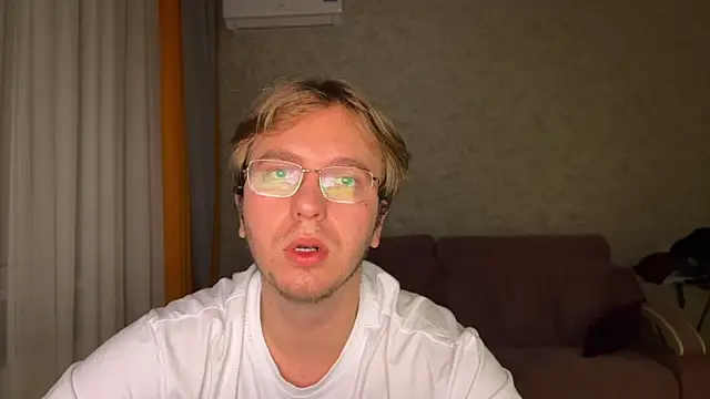 kiopiggy online show from 11.29.25