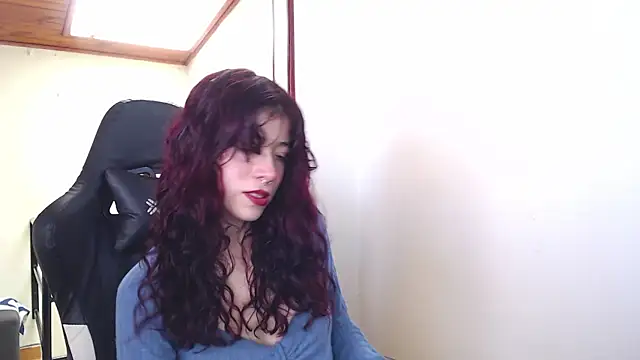 SuzzyyM online show from 01.15.25