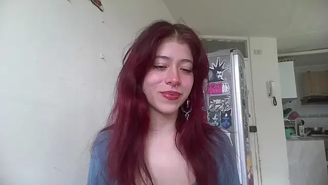 SuzzyyM online show from 02.13.25