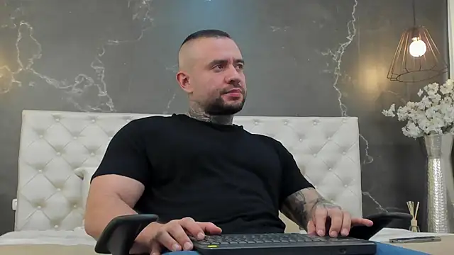 BruceDallas online show from 01.30.25