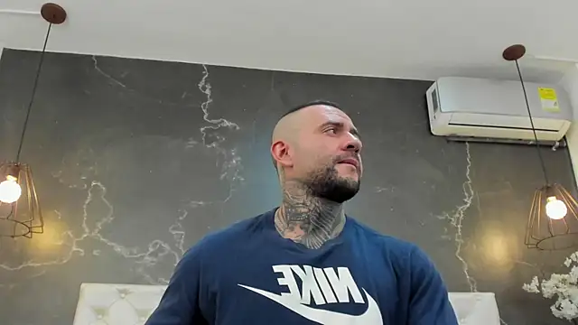 BruceDallas online show from 02.02.25