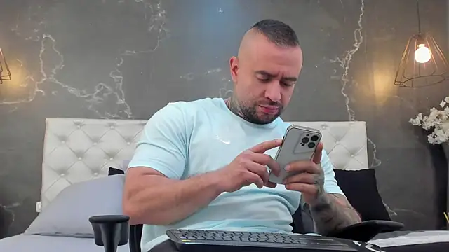 BruceDallas online show from 02.25.25