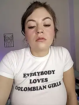 Snapshot of ale_blossom chatting on 12.14.24 ale blossom online show from 12.14.24