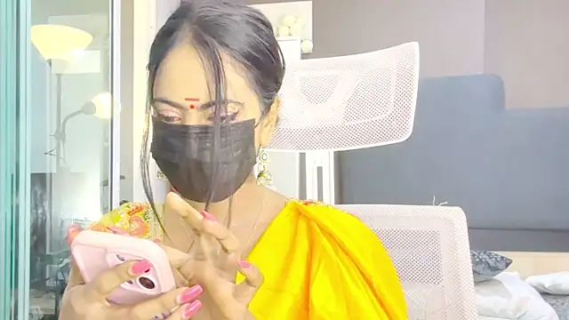 Snapshot of Monalisadon018 chatting on 11.23.25 Monalisadon018 online show from 11.23.25