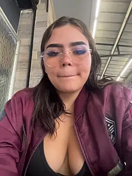 Chloemercury online show from 11.27.25