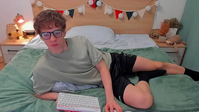 Fandi 777 online show from 11.09.25