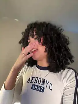 Lianh Benett online show from 12.15.24