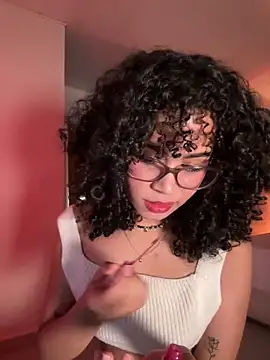 Lianh Benett online show from 03.02.25