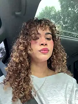 Snapshot of Lianh_Benett chatting on 02.19.26 Lianh Benett online show from 02.19.26