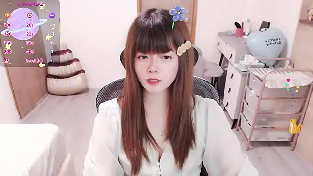 Snapshot of a0513 chatting on 05.27.26 a0513 online show from 05.27.26