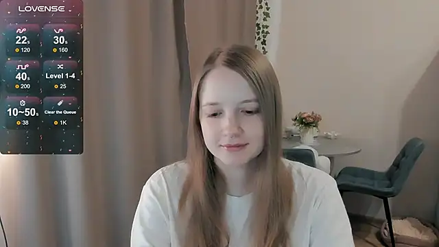 Snapshot of Alyaley chatting on 06.18.26 Alyaley online show from 06.18.26