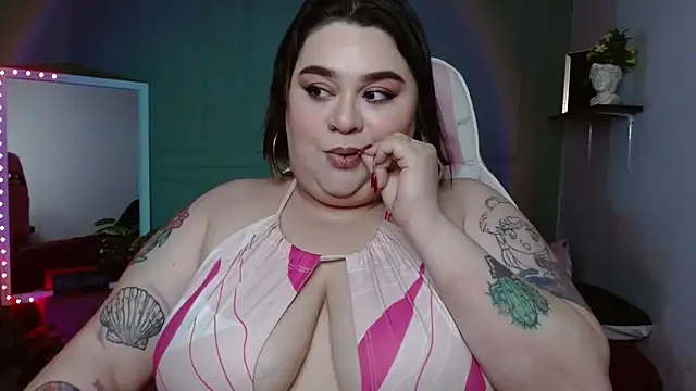 Snapshot of tiffany_laurens chatting on 12.07.24 tiffany laurens online show from 12.07.24