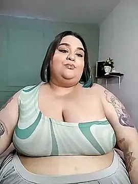 Snapshot of tiffany_laurens chatting on 12.28.24 tiffany laurens online show from 12.28.24