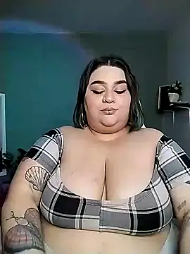 Snapshot of tiffany_laurens chatting on 01.14.25 tiffany laurens online show from 01.14.25