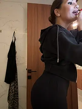 Snapshot of Syka0001 chatting on 01.31.25 Syka0001 online show from 01.31.25