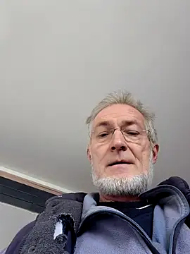 Snapshot of 60philippe chatting on 02.07.26 60philippe online show from 02.07.26
