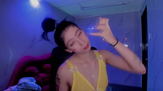 LilithCooperr  online show from 04.10.26