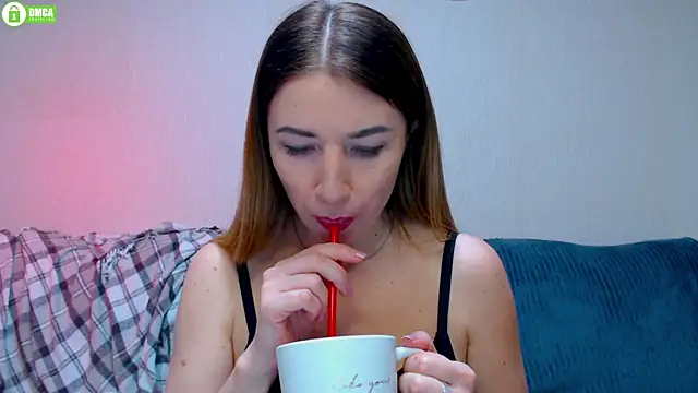 Sweet   Amelia online show from 10.06.25