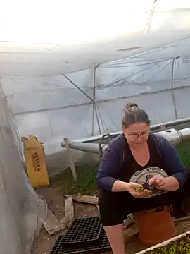 Snapshot of EmmaSquirt chatting on 02.20.25 EmmaSquirt online show from 02.20.25