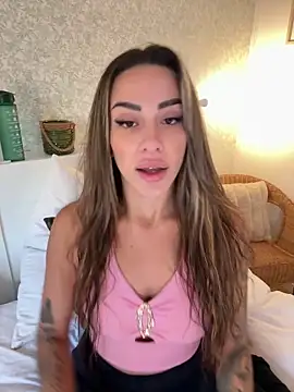 Snapshot of Alisa-Marie chatting on 11.11.25 Alisa-Marie online show from 11.11.25