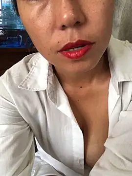 2HotAsain4u online show from 01.06.25