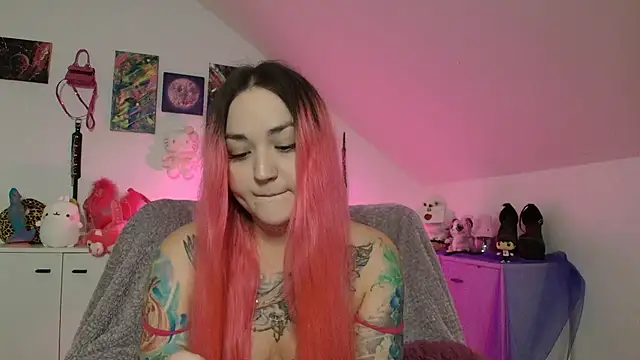 PinkHurricaneOfficial online show from 09.26.25