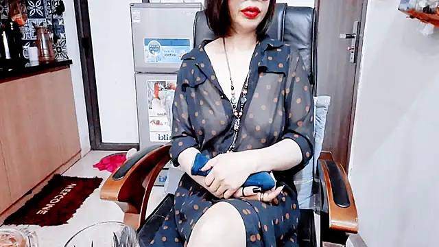 Snapshot of Miu-Le chatting on 02.08.26 Miu-Le online show from 02.08.26