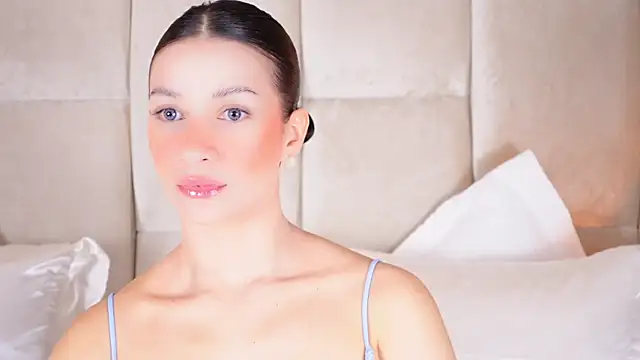 KiraKayleigh1 online show from 03.20.25