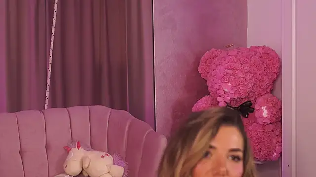 ClaraHazel online show from 04.16.26