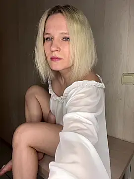 MrMrsRight online show from 02.10.25