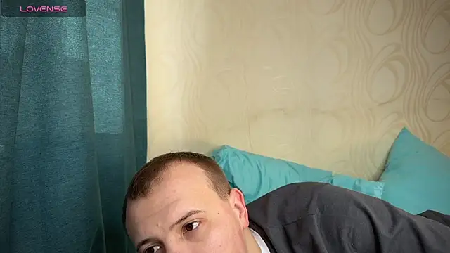 MrMrsRight online show from 02.24.25