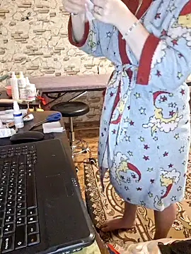  Kitti  online show from 03.10.25