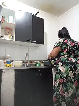 Snapshot of Shanttal0272 chatting on 10.30.25 Shanttal0272 online show from 10.30.25