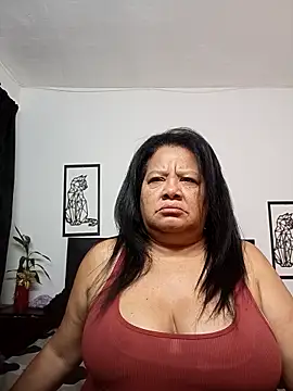 Snapshot of Shanttal0272 chatting on 11.24.25 Shanttal0272 online show from 11.24.25