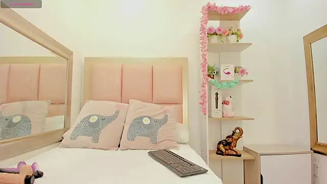 Snapshot of Keyla_Brooks chatting on 01.19.25 Keyla Brooks online show from 01.19.25