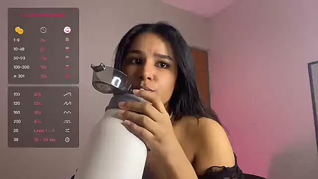 Snapshot of ninapego chatting on 12.23.24 ninapego online show from 12.23.24