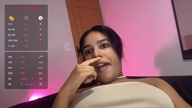 Snapshot of ninapego chatting on 01.17.25 ninapego online show from 01.17.25