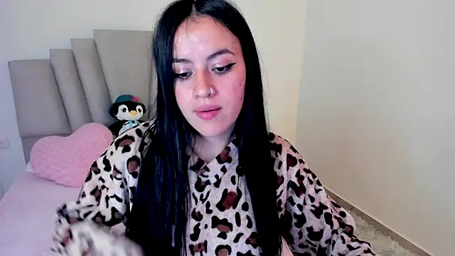 Snapshot of Alli_cooper chatting on 03.15.25 Alli cooper online show from 03.15.25