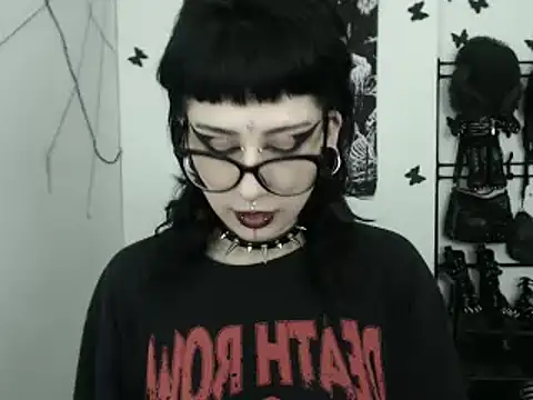 n0sferatus   online show from 12.21.25