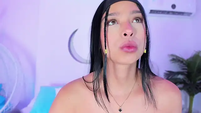 MiaCollson online show from 02.07.25