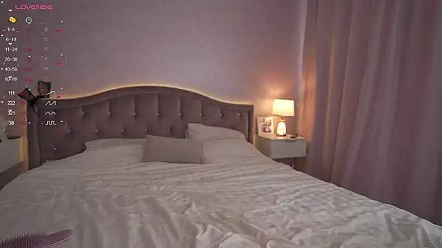 Snapshot of _Moon__Shine_ chatting on 03.30.26 Moon Shine online show from 03.30.26