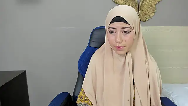 chaymae nah  online show from 12.05.24