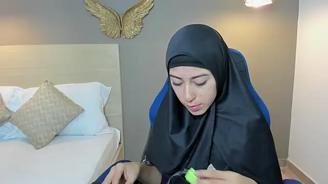 chaymae nah  online show from 12.07.24