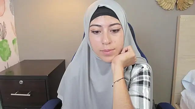 chaymae nah  online show from 12.14.24