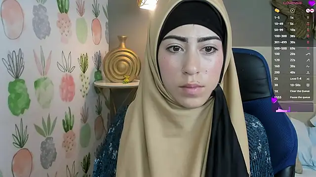 chaymae nah  online show from 01.04.25